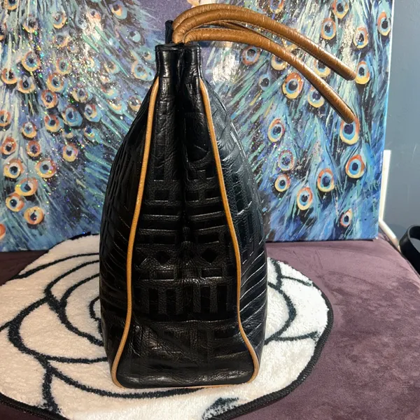 Due Fratelli Black With Tan Accented Leather Shoulder Tote Bag - Image 4