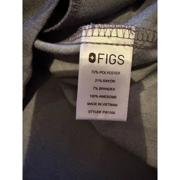 FIGS Technical Collection Casma Scrub‎ Top Women's Medium Graphite Gray - Image 4