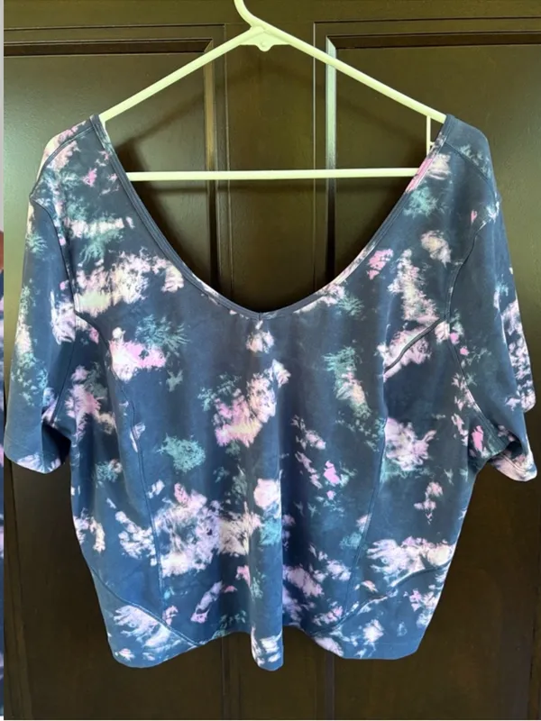 EUC Lululemon Align Tee Circulate Tie-Dye Mineral Blue Multi Size 16 - Image 4
