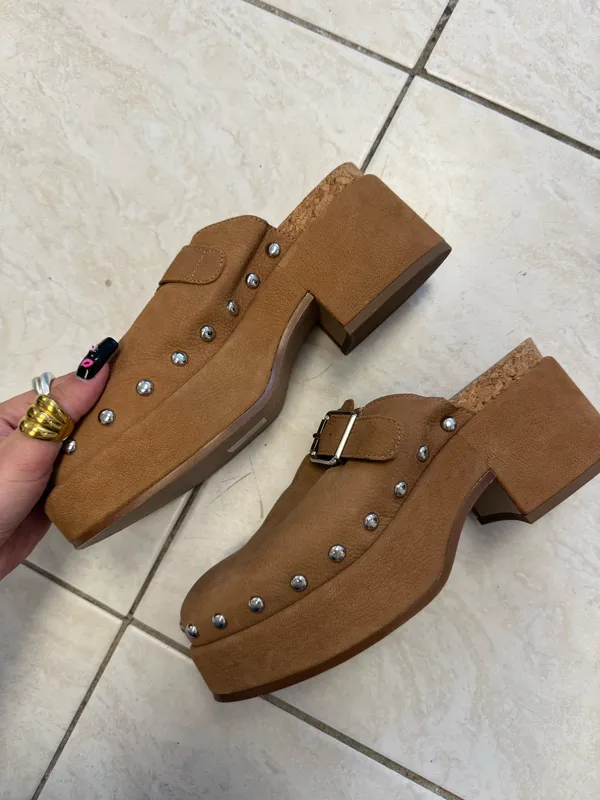 DV by Dolce Vita cognac Nubuck clog mules - Image 4