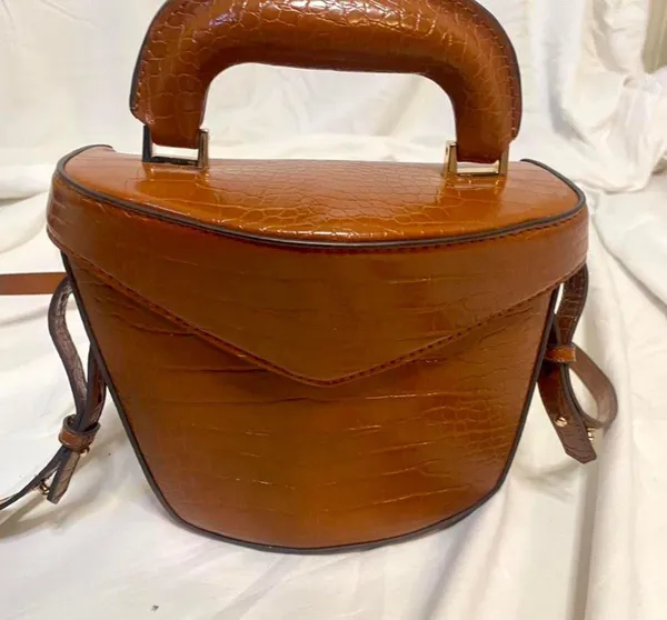 Faux crocodile skin brown purse - Image 2