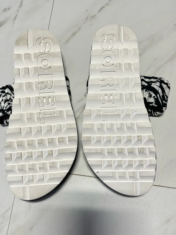 Sorel Women's Roaming Two Strap Slide platform Sandals Black White Size 8 - Image 5