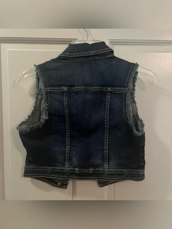 Arizona Jeans Women’s Dark-wash Frayed Denim Vest - Image 5
