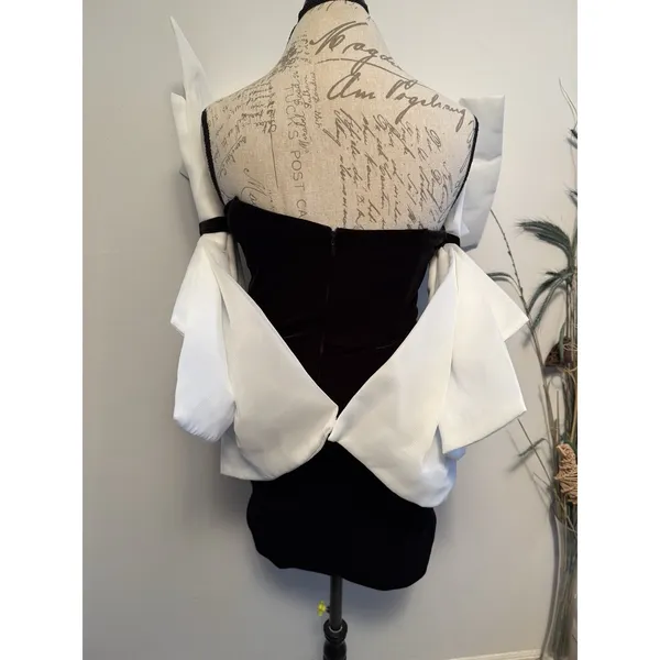 Akira black white cocktail dress Medium bow Velvet‎ Dress - Image 3
