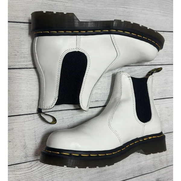 Dr Martens 2976 White Leather Chelsea Boot Women Yellow Stitch 26228100 SZ 6 - Image 7