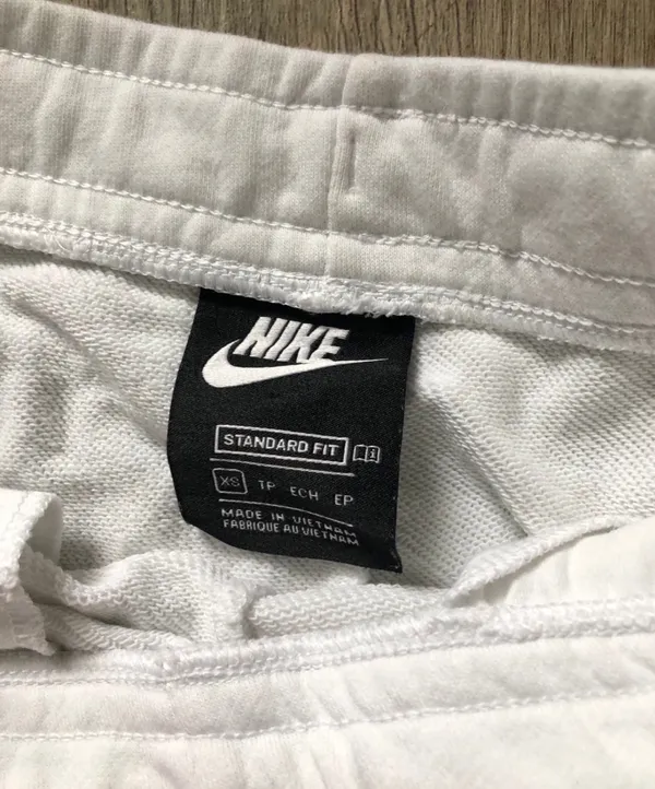 Nike Essential Sweatshorts - Image 6