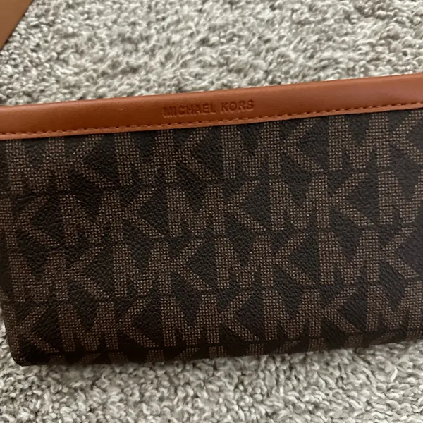 Michael Kors MK Logo Belt Bag - Image 2