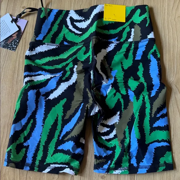Diane Von Furstenberg Multicolor Zebra Print Shorts - Image 3