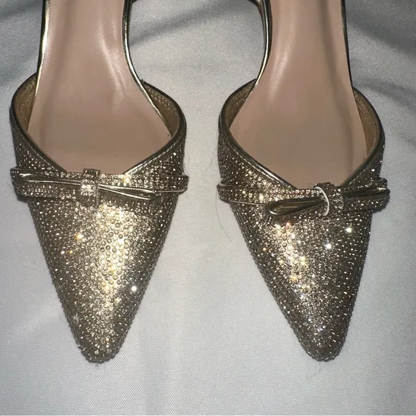 Elegant Sparkling Gold Slingback Heels - Image 2