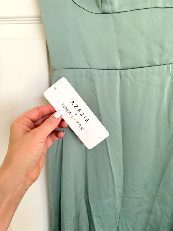 Azazie x Kendall Kylie Halsey green ALine Side Slit Metallic Satin Maxi Dress 6 - Image 5