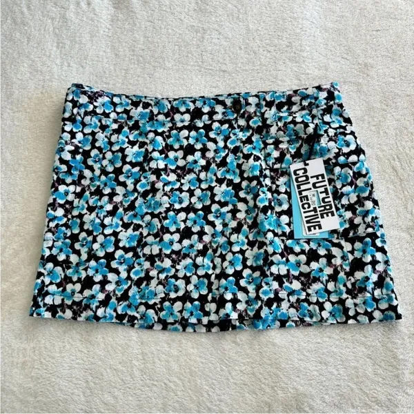 Future Collective Wrap Cargo Skirt Womens Size‎ 0 Linen Blue Ditsy Floral NEW - Image 2