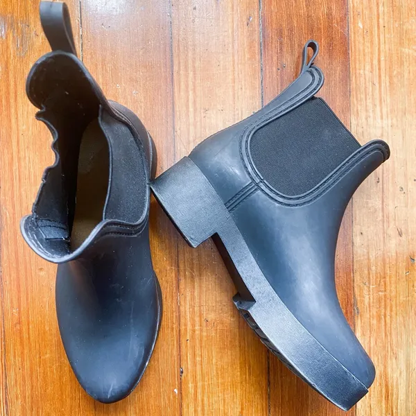 Black Chelsea Boots - Image 3
