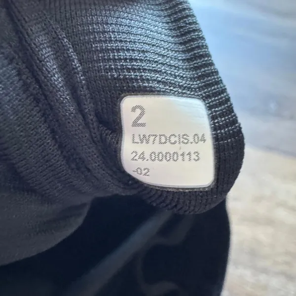 Lululemon Hotty Hot Short High Rise 4” Matte Sheen, Black Size 2 NWT - Image 7