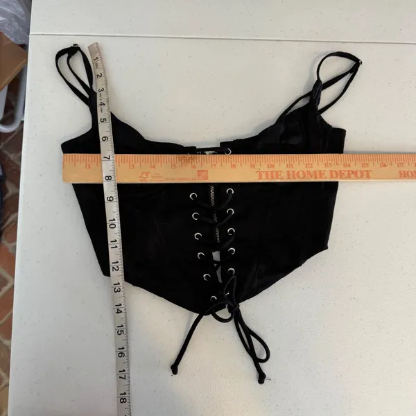 White Fox Boutique‎ Black Corset Crop Top Size Small Lace Up Front Zip Back Sexy - Image 6