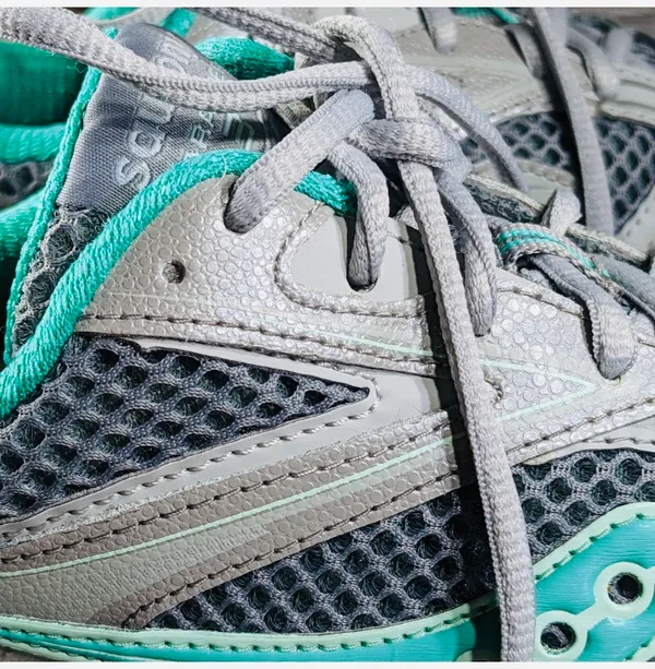 Marauder 3 women's size 9.5 Gray and green . - Image 3