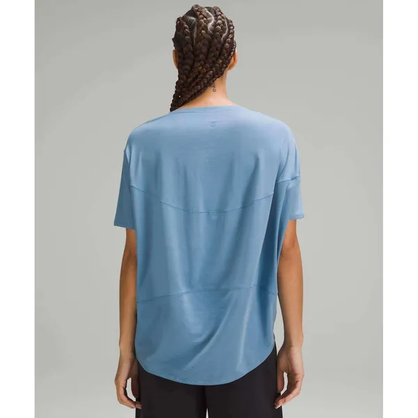 Lululemon Size 12 Back in Action Short Sleeve T-Shirt Utility Blue Relaxed Fit - Image 2