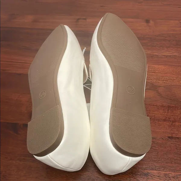 A new day shoe Cream Women's Slip On Memory Foam Loafers New Size 9.5 - Image 5