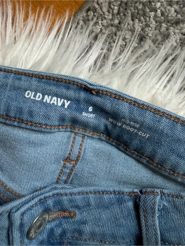 Old Navy Wow bootcut jeans - Image 6