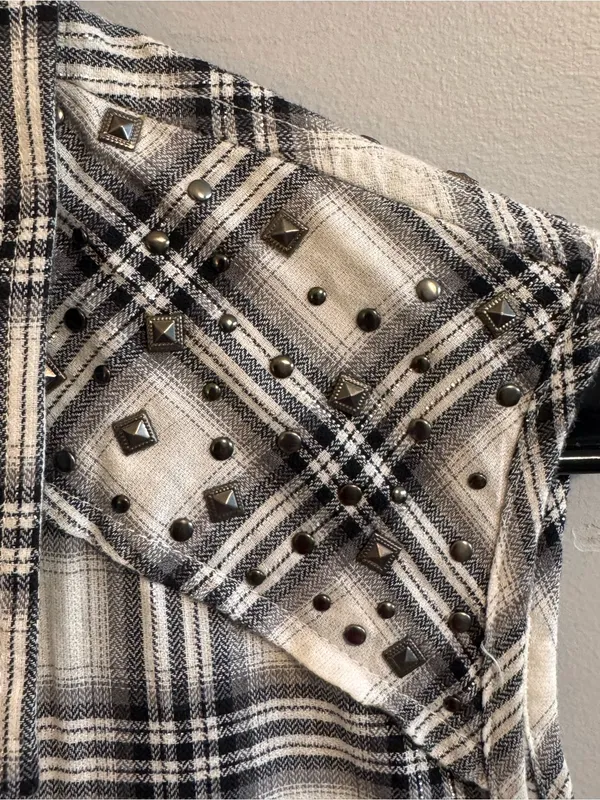 Harley-Davidson Womens 1W Plaid Sleeveless Studded Embroidered Snap‎ Shirt - Image 4