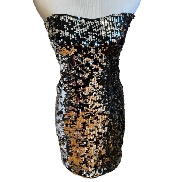 Black Silver Sequin Dress Strapless Bodycon Mini Party NYE Sexy Disco S - Image 2