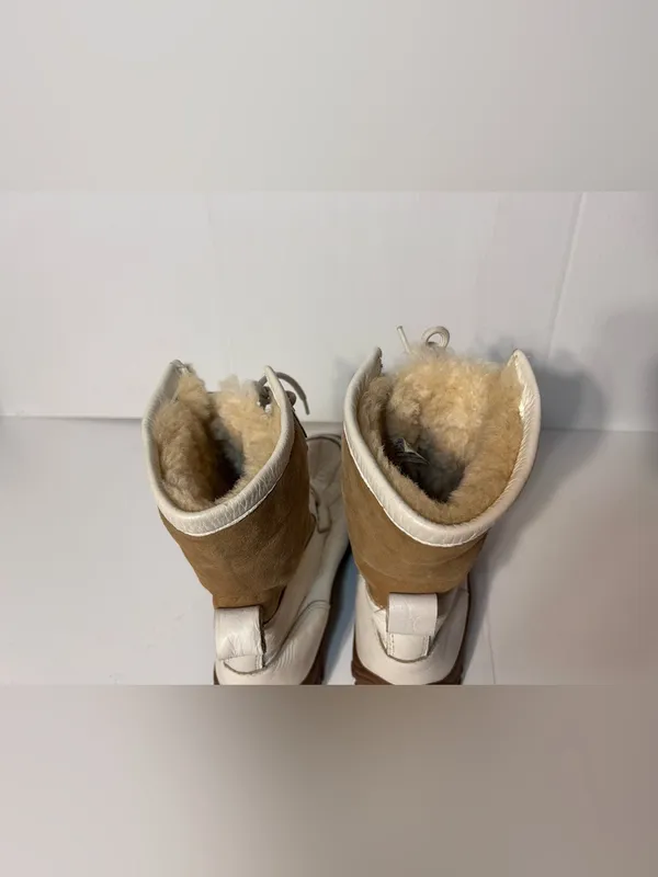 UGG SN 3235 shearling winter snow lace up boots women size 7 - Image 6