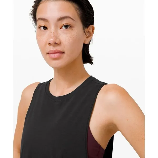 ✨Lululemon Cut Back Crop Black Sz Small Tank Top✨ - Image 4