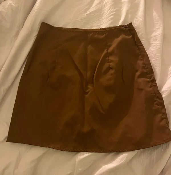 Brown Mini Skirt With Slit - Image 2