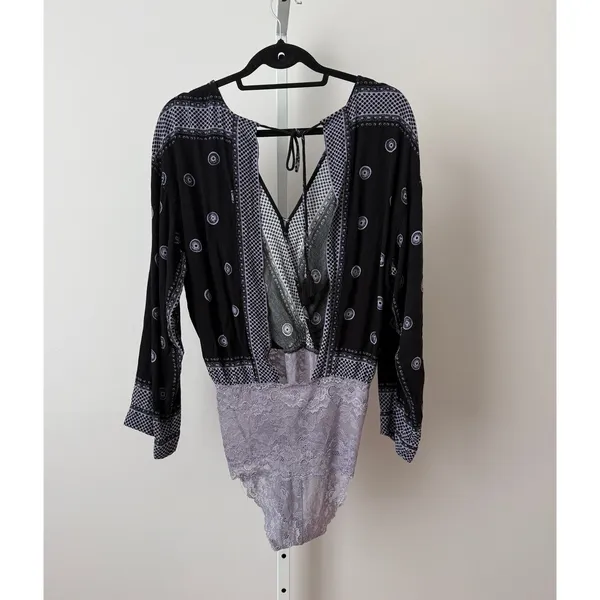 Free People L Black Medallion Lace Bodysuit Beachy Relaxed Shabby Festival‎ Top - Image 7