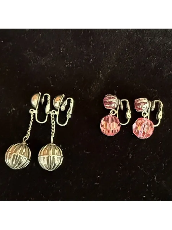 Vintage pink aurora borealis and silver tone dangle drop clip on earrings - Image 3