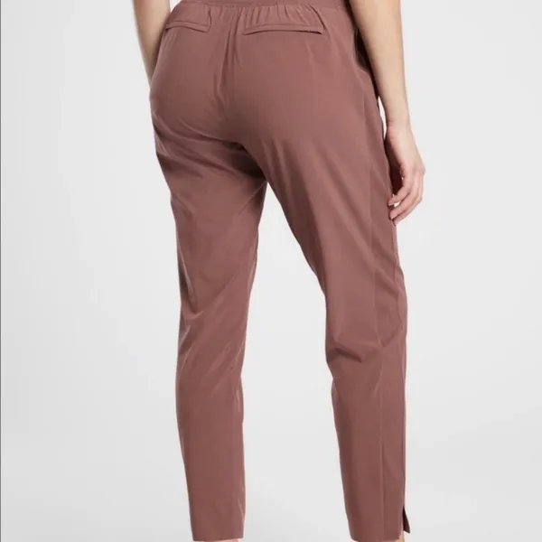 Athleta Brooklyn Ankle pants, size 4, in hearth rose - Image 3