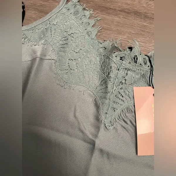 Nwt Missguided Lace Satin Sage Green Cami Top S - Image 2