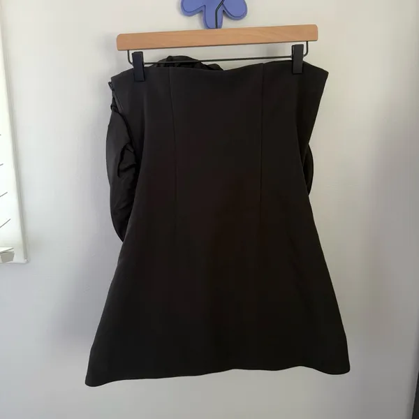 Amur 4 Legacy Rosette‎ Strapless Mini Dress Black - Image 6