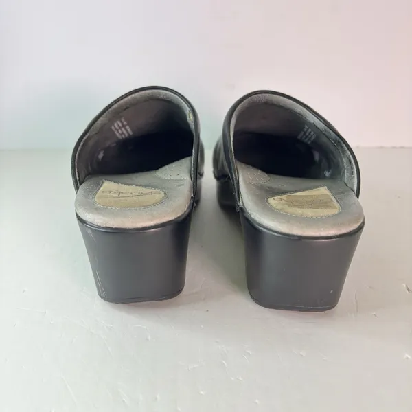 Dansko Black Leather Slip On Mules Clogs Shoes Women's Size 40 EU, 10 US - Image 5