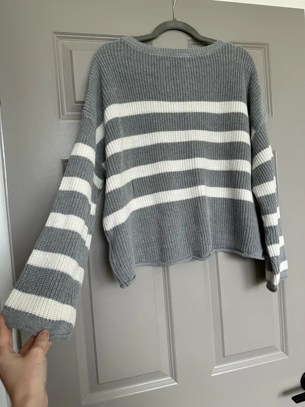 SO Sweater - Image 3