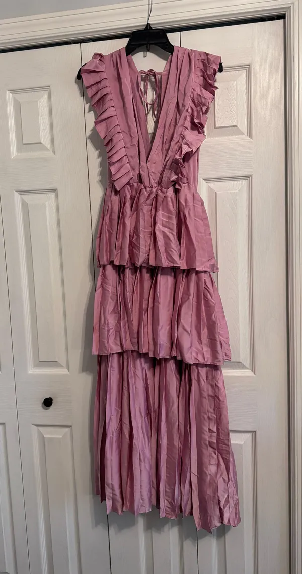 NWT Ruffle Tier Maxi Dress from Confete Pink - Image 5