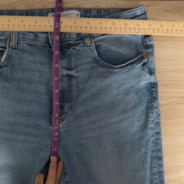 Zara 10 Flare High Rise Jeans Light Wash Denim Casual Career Fall Streetwear - Image 4