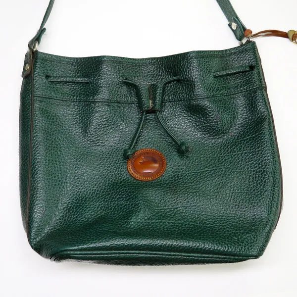 1980s Vintage Dooney & Bourke Forrest Green Leather Drawstring Crossbody Bag - Image 2
