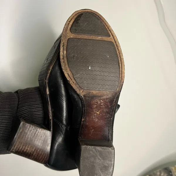 Frye Black Leather Chelsea Ankle Boots Block Heel - Image 10