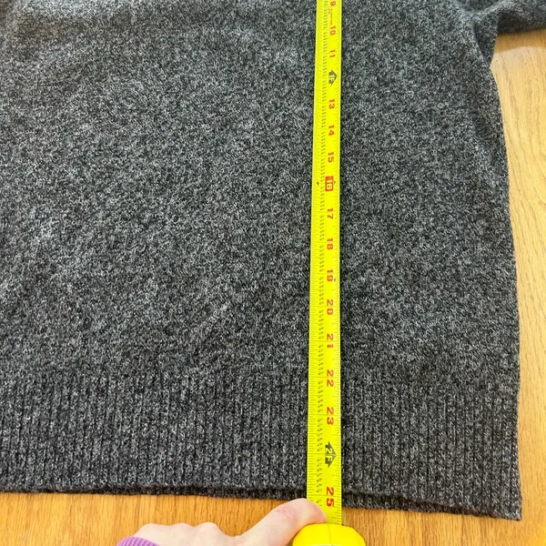 J. Crew Women's Crewneck Knit Sweater Pullover‎ Medium Gray Lambswool Blend - Image 6