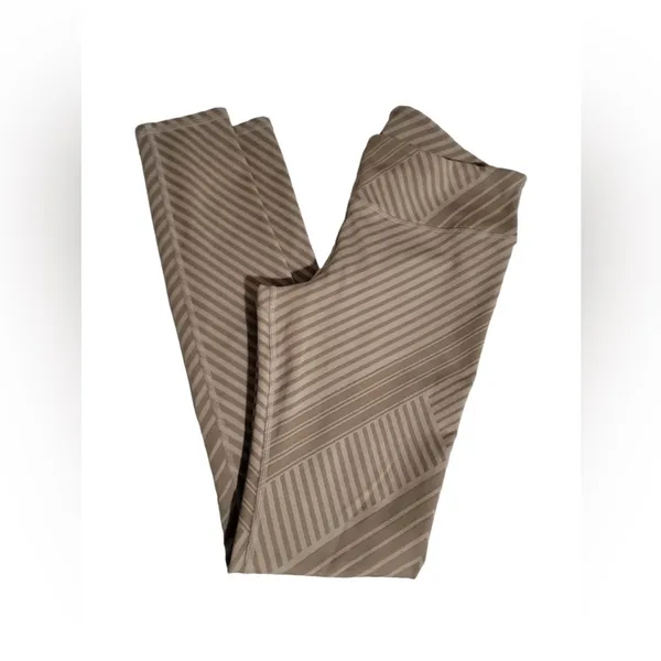 Alo leggings - Image 2