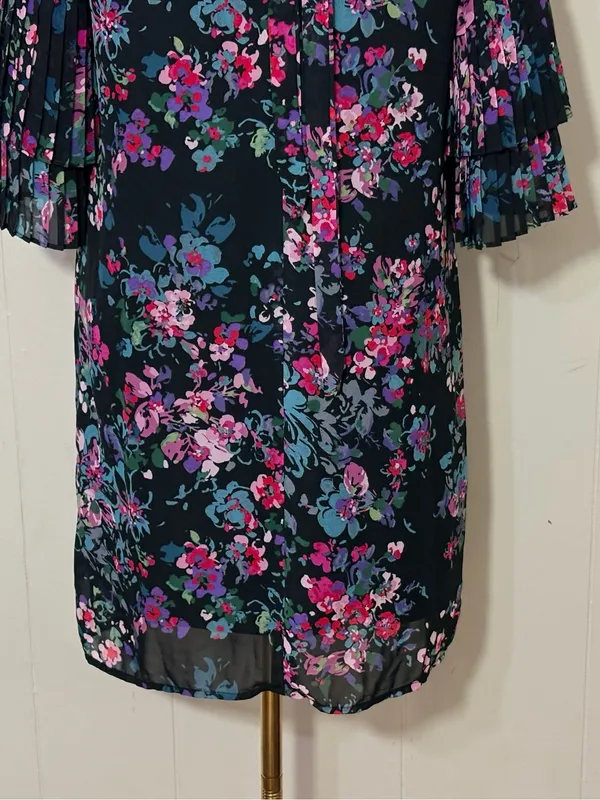 Neiman Marcus Floral Chiffon Pleated Bell Sleeve Shift Dress Size 8 - Image 8