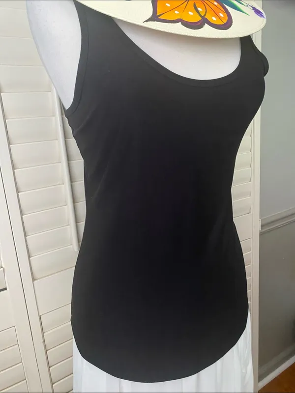 No Boundaries Black Scoop Neck Tank Top - Image 7