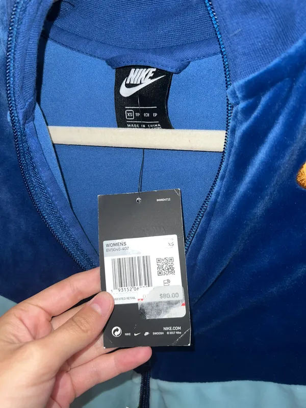 Nike jacket - Image 7