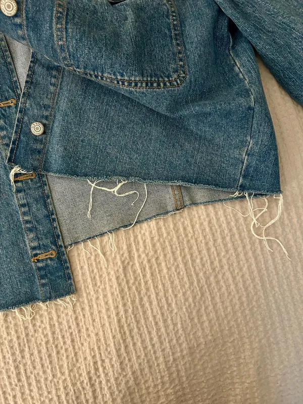 Old Navy Oversized Raw Hem Jean Jacket  - Image 4