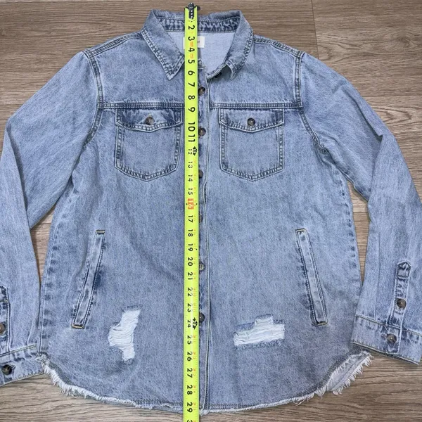 Wishlist Women's Boutique Denim Long Sleeve Button Up Size Medium - Image 4