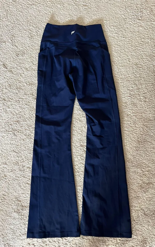 Fabletics Flare Leggings - Image 4
