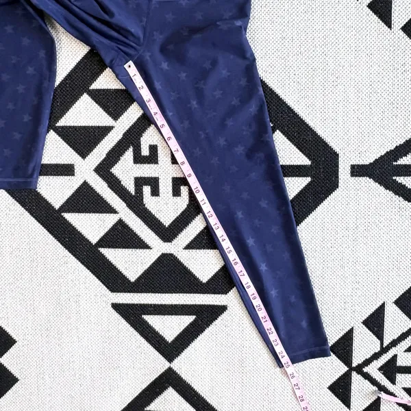Old Navy Extra High-Waisted PowerSoft 7/8 Leggings in Navy Star Print Medium - Image 5