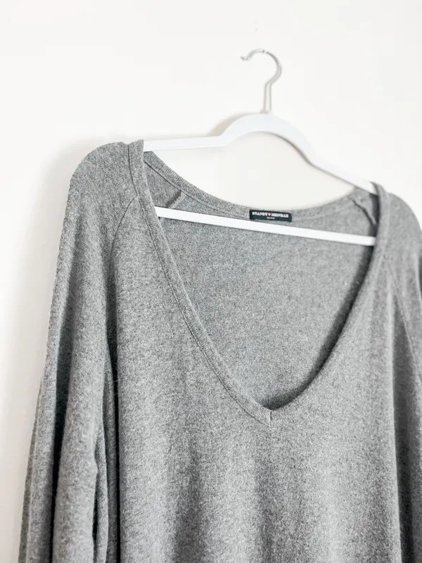 Brandy Melville Long Sleeve Top - Image 5