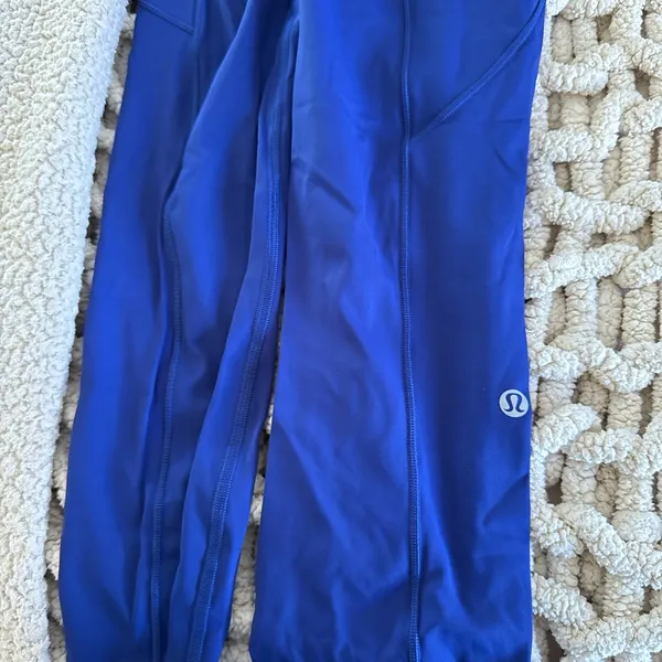 Lululemon blue leggings - Image 4