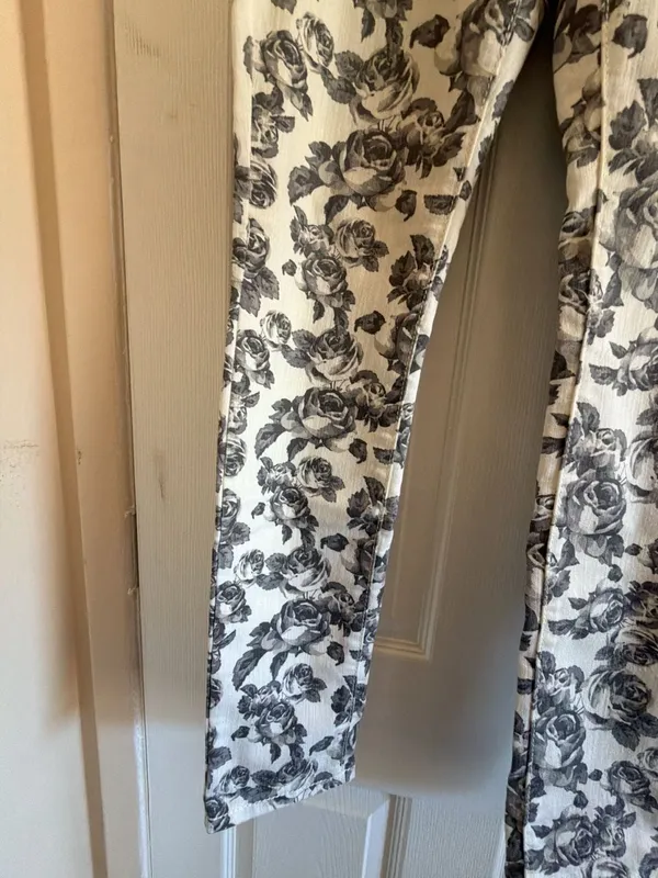 Maurice Black and White Floral Skinny Jeans - Image 3